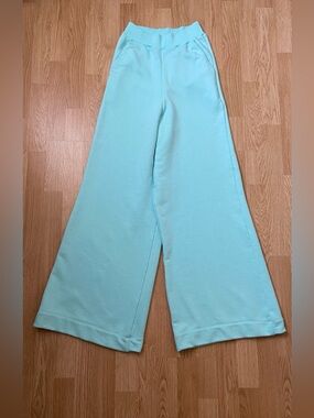 NWOT Locker Room Wide Pants With Pockets - Mint Green Size S/M